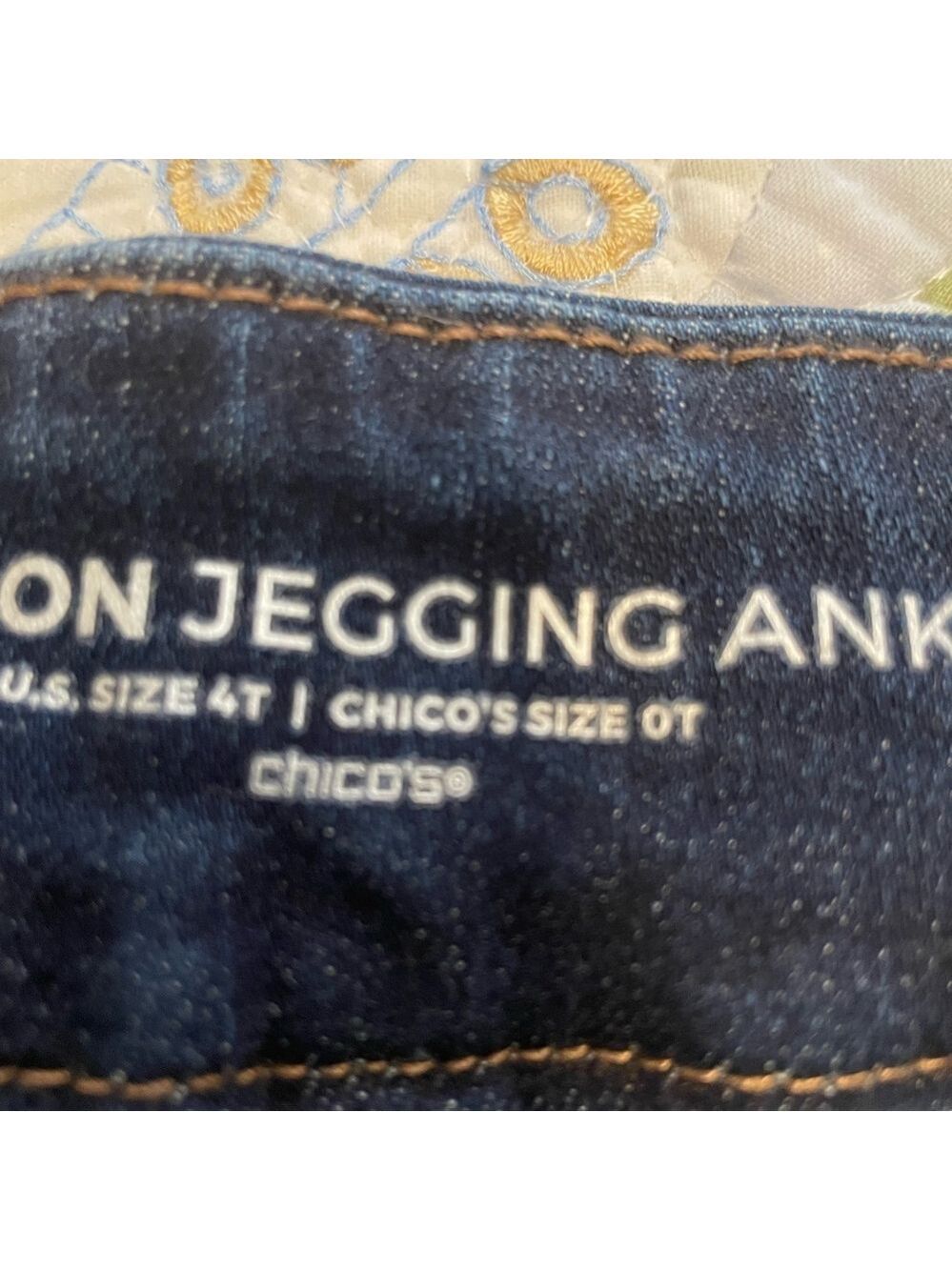 Chico’s Retro Astrological Ankle Jeans, Size 0T (4 Tall), Embellished & Cuf… - Picture 7 of 7